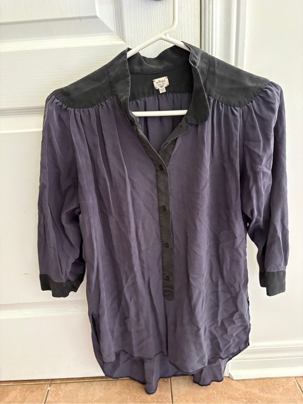 Wilfred 100% Silk Purple Button-Front Shirt with Dark Charcoal Trim